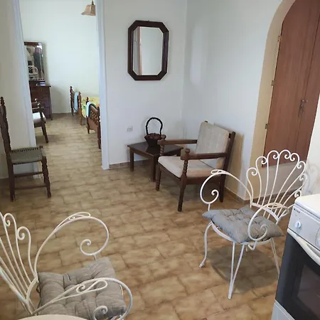 Blue And White 1 바니체스